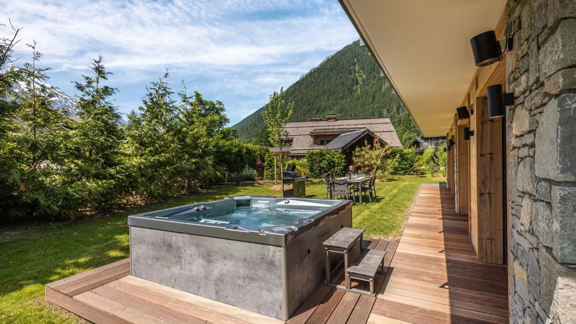 Chalet Papillon - Alpes Travel - Detached Chalet - Les Praz - Sleeps 8 Chamonix