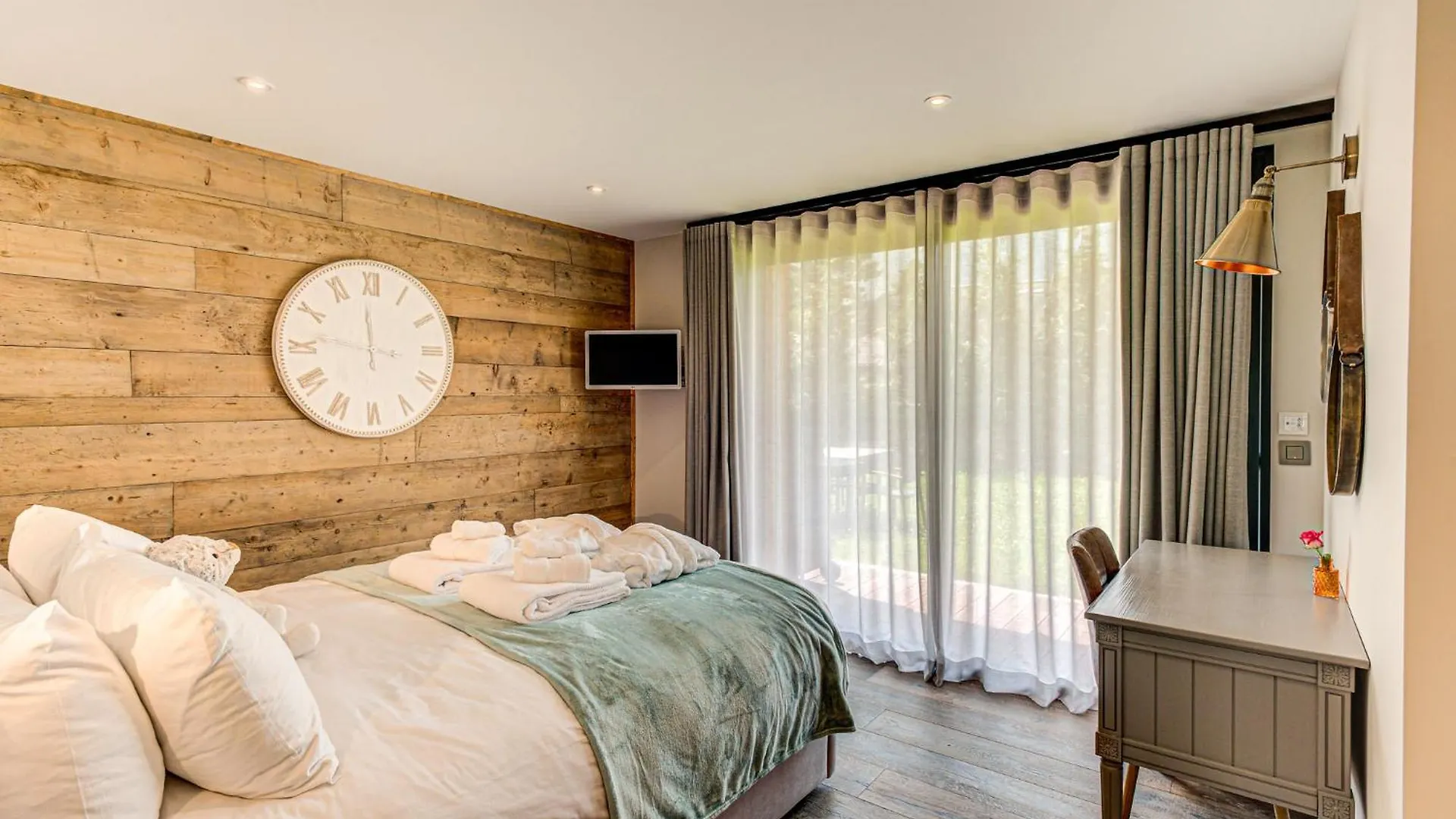 Chalet Papillon - Alpes Travel - Detached Chalet - Les Praz - Sleeps 8 Chamonix 0*,  Francja