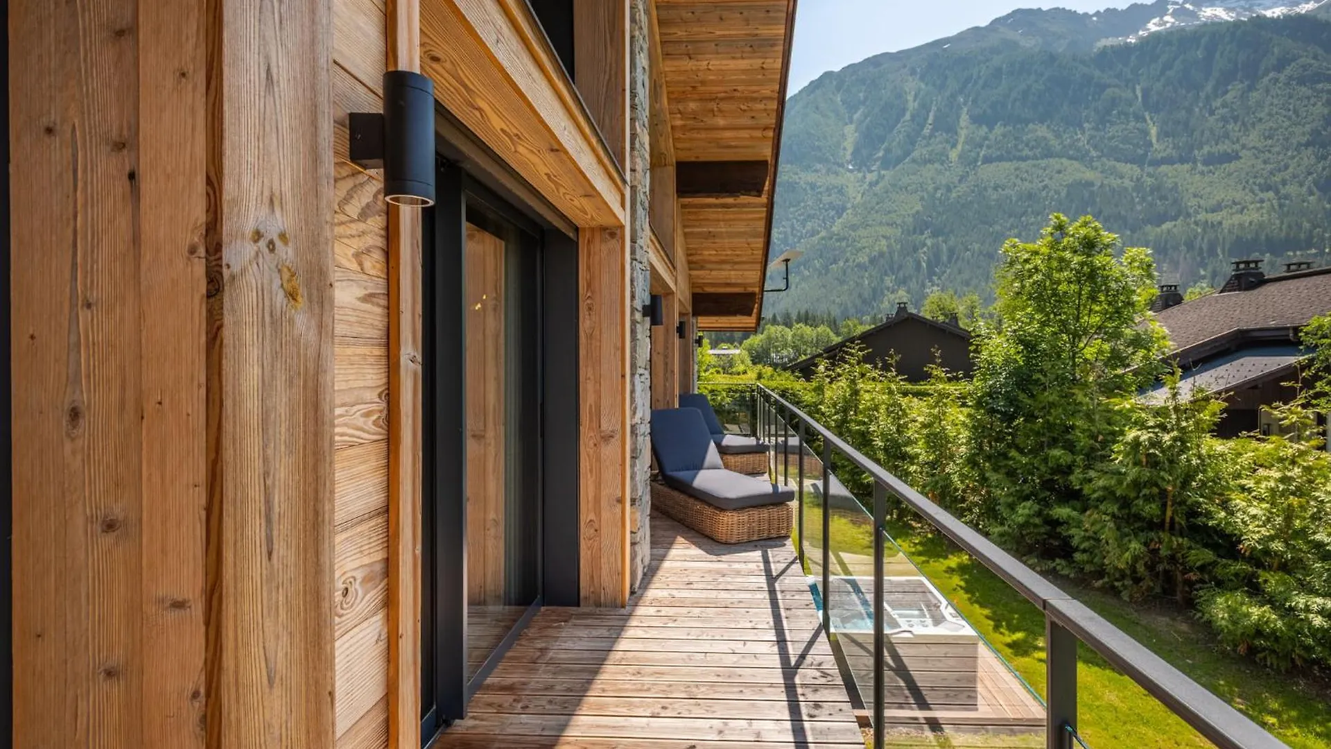 Chalet Papillon - Alpes Travel - Detached Chalet - Les Praz - Sleeps 8 Chamonix